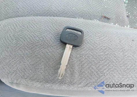 2003 Toyota Sienna Le from USA, damaged, VIN 4T3ZF13C03U517025